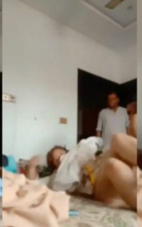 Watch Husband Ke Jaane Ke Baad Ghar Ki Jimmedari Taango ke Sath Uthvati Hui Biwi Viral Sex Video Pakistani Couple Cheating Sex – UlluFree.Com (2024) Online Full Movie Free